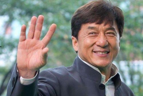 成龙爆料娱乐圈女演员,揭秘女演员背后的故事